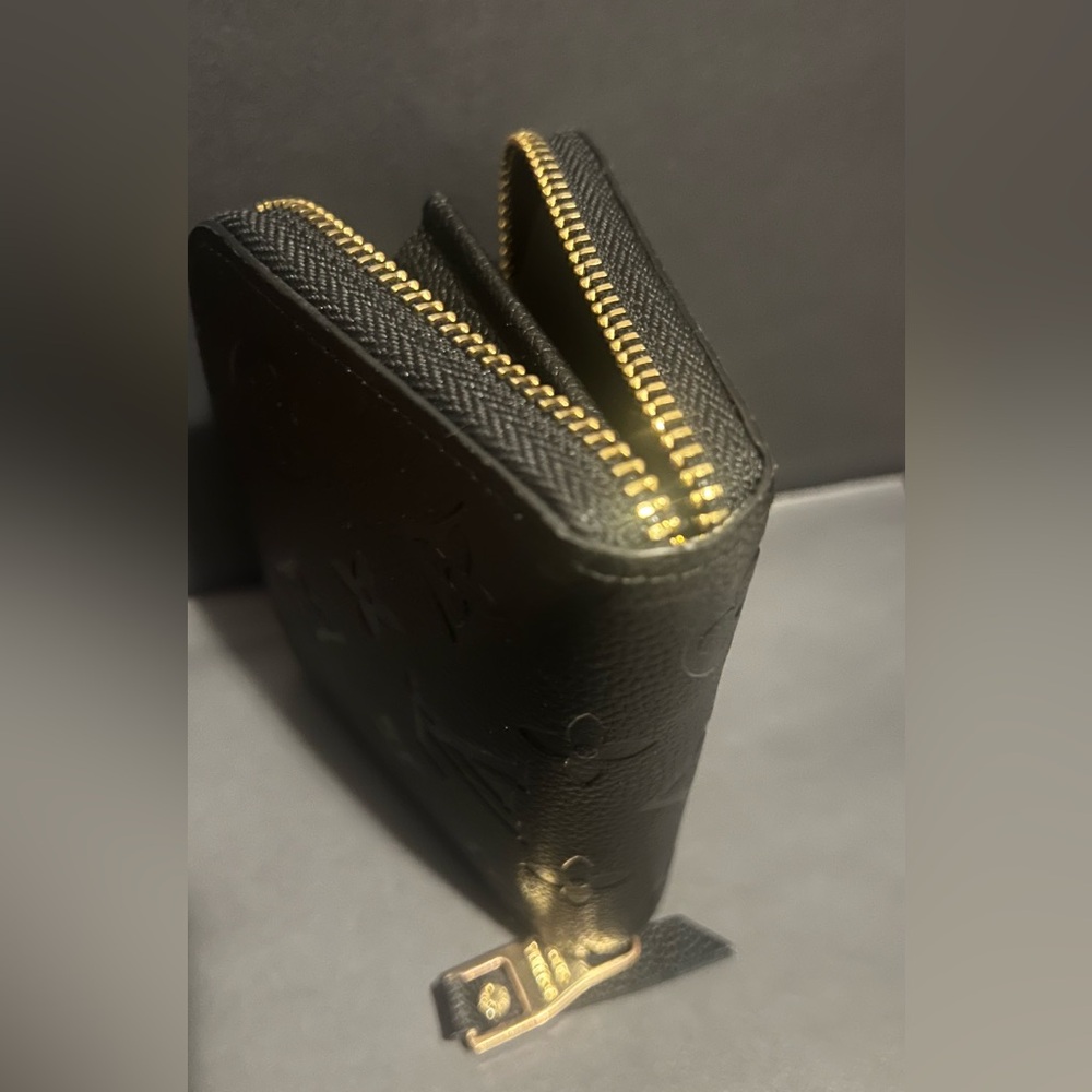 Louis Vuitton, empreinte,wallet, black,zippy coin purse. COA M60067 - Picture 8 of 16